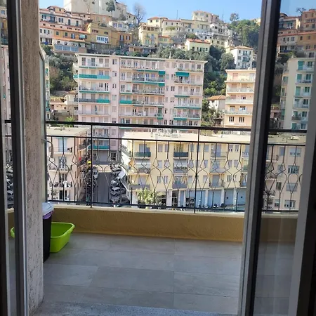Attico Al Sole شقة *