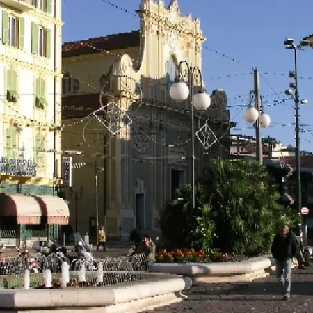 Attico Al Sole شقة *